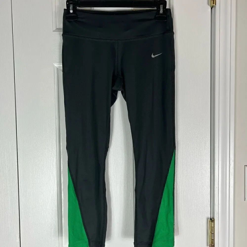 Nike Dri Fit Womens Capri Leggings Size XS